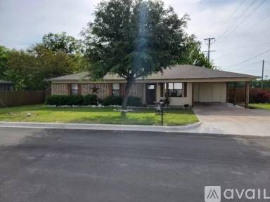 Main picture of 2513 Brewster St
