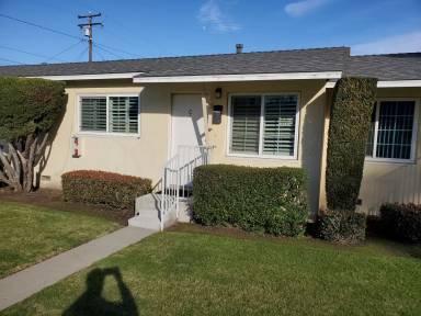 Main picture of 521 W 1st St