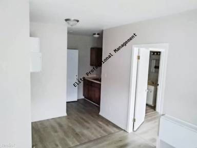 Main picture of 2921 S Saginaw St