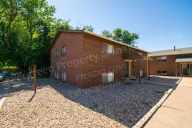 Main picture of 923 James Ct