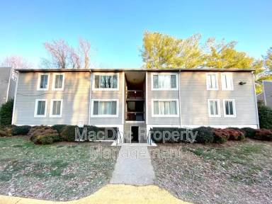 Main picture of 105 Berry St