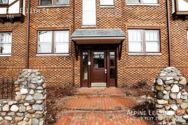 Main picture of 708 E 11th St