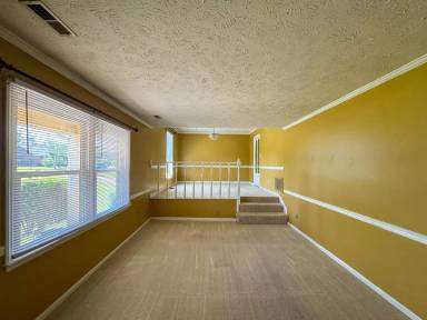 Main picture of 6875 Baystone Rd