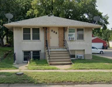 Main picture of 924 Maryland Ave E