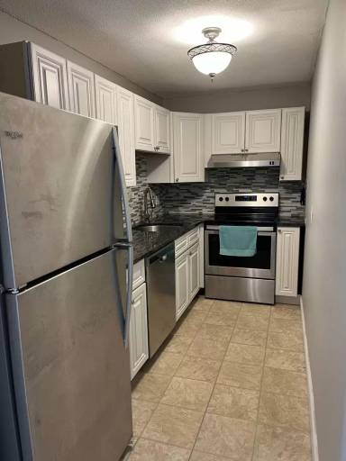 Main picture of 1 Pembroke Dr