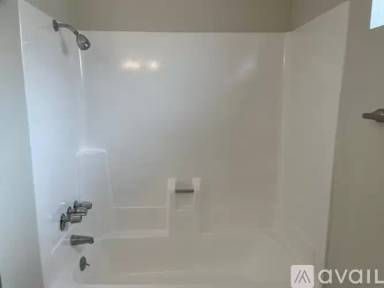 Main picture of 14970 Victory Blvd