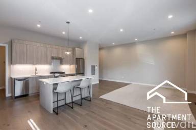 Main picture of 3757 N Sheffield Ave