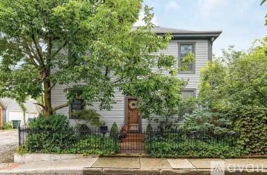 Main picture of 234 E Columbus St