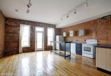 Main picture of 2120 Michigan Ave