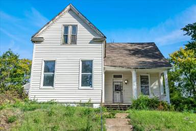 Main picture of 1041 Garth Ave