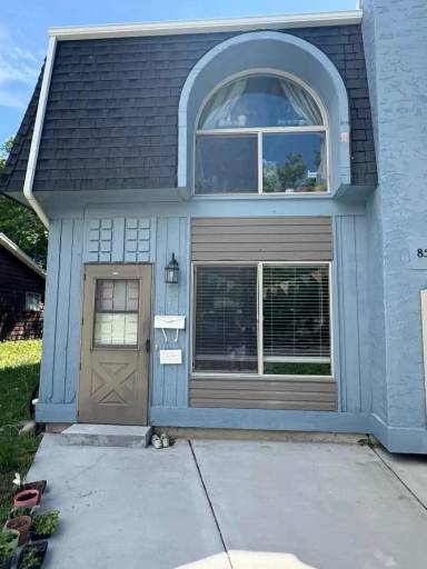 Main picture of 850 E 275 N