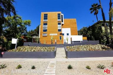 Main picture of 3345 Rowena Ave