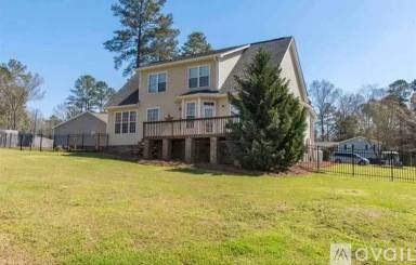Main picture of 120 Lakeside Dr