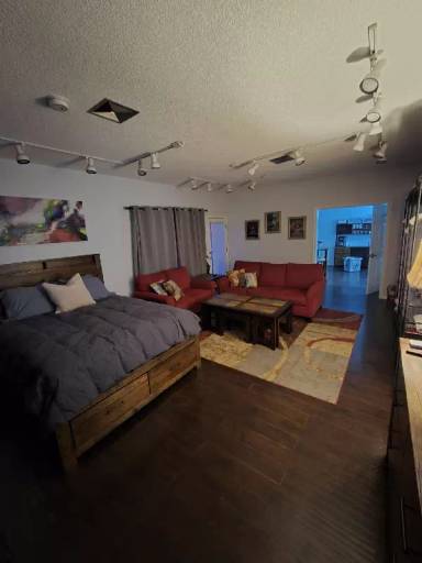 Main picture of 2595 Solano Ave