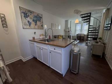 Main picture of 1832 Callowhill St