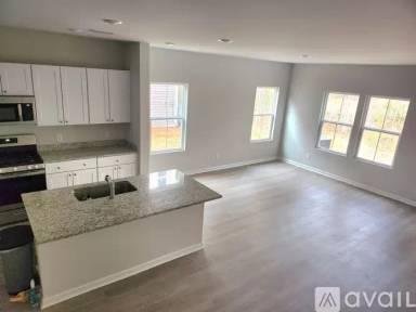 Main picture of 8048 Reagan Way