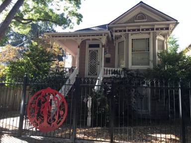 Main picture of 2322 O St