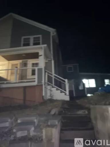 Main picture of 361 E Poplar St