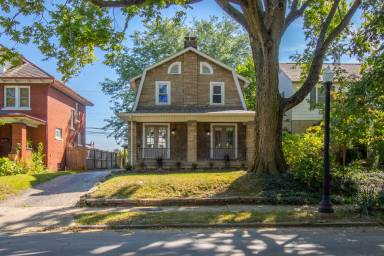 Main picture of 88 S Roys Ave