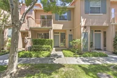 Main picture of 3336 Midtown Pl