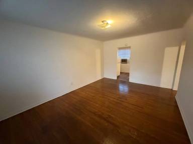 Main picture of 1115 Dr Martin Luther King Jr Ave NE
