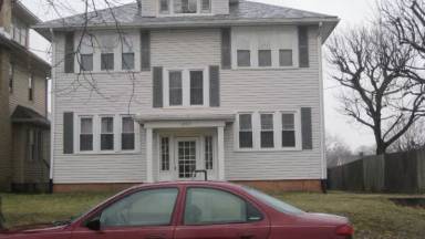 Main picture of 1005 Broad Ave NW