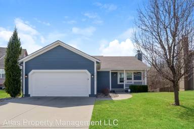 Main picture of 8405 NE 115th St