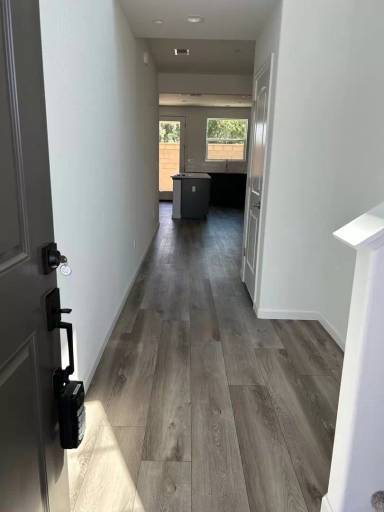 Main picture of 1021 W Payson Ave