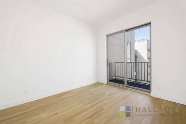 Main picture of 274 S 1st St