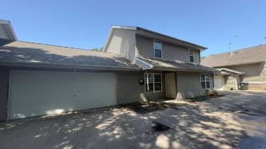 Main picture of 325 W Benton St