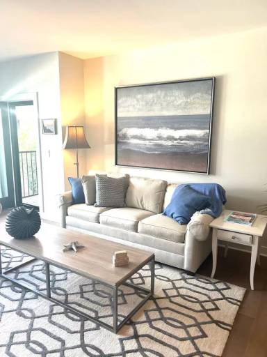 Main picture of 113 Newbury St
