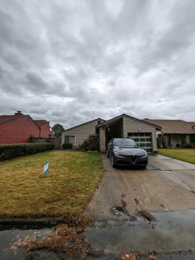Main picture of 3437 Dandelion Cres