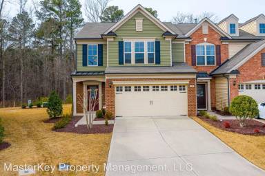 Main picture of 240 Lynchwick Ln