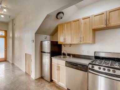 Main picture of 1012 Marquez Pl