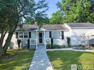 Main picture of 1105 W 8th St