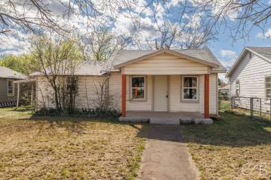 Main picture of 1526 Sewell St