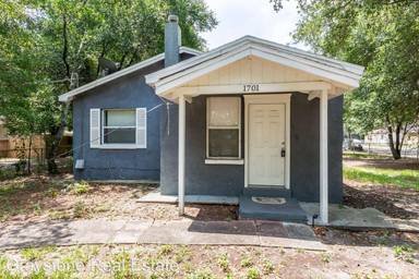 Main picture of 1701 E Louisiana Ave