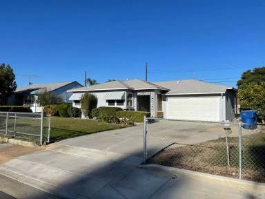 Main picture of 5407 Ivanhoe Ave