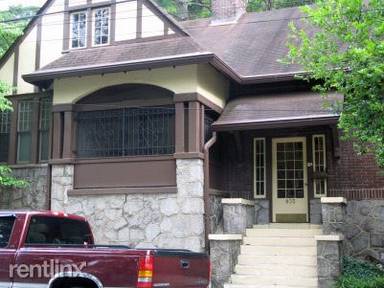 Main picture of 935 Blue Ridge Ave NE
