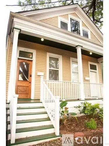 Main picture of 3627 Banks St