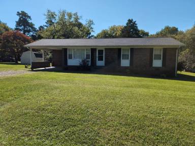 Main picture of 641 Anna Dr