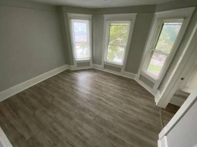 Main picture of 3003 Bradwell Ave