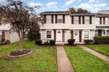 Main picture of 160 Water Oak Dr