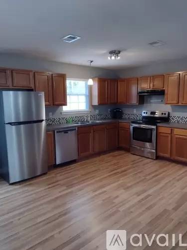 Main picture of 107 Bob O Link Ln