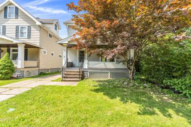 Main picture of 4626 E 94th St