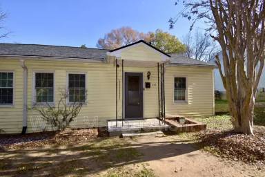 Main picture of 342 Hamilton Dr NE