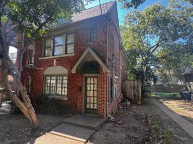 Main picture of 5966 Lewis St