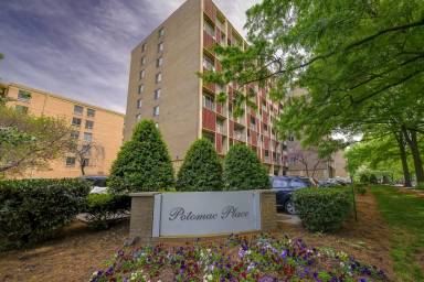 Main picture of Potomac Place Tower