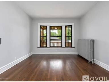 Main picture of 1927 W Morse Ave