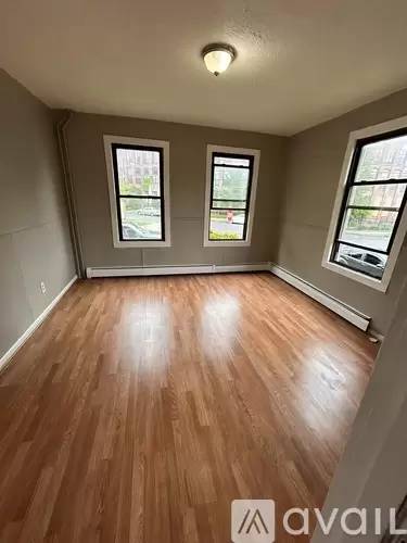 Main picture of 47 49 Orange St